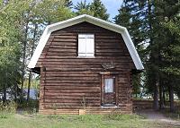 museum-log-cabin